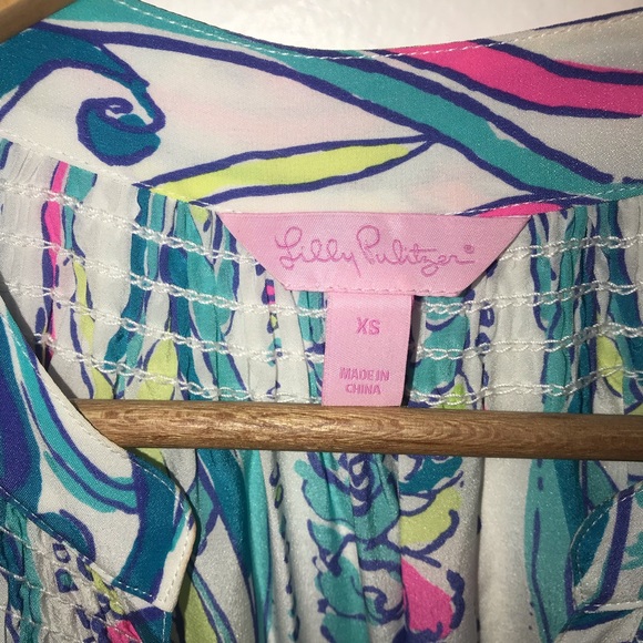 Lilly Pulitzer Elsa Top in Long Story - Picture 3 of 4